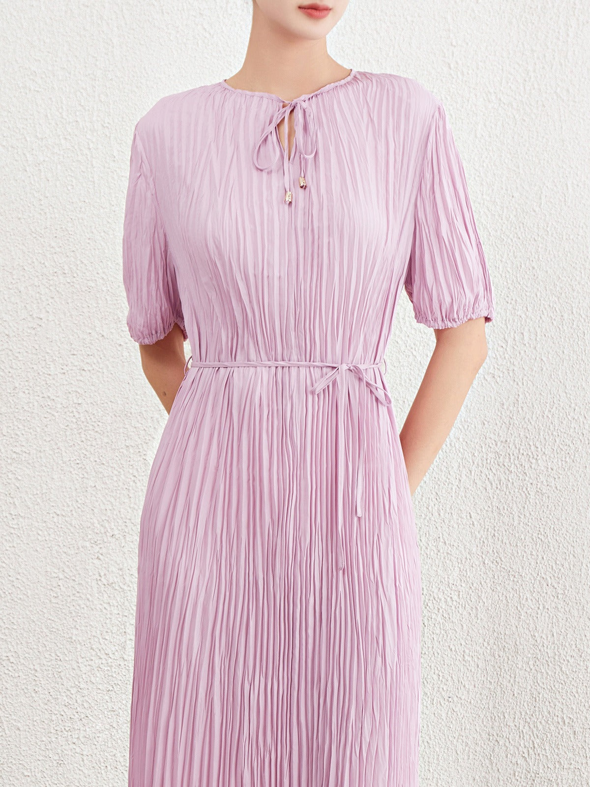 Dresses for women with a sense of niche design. Lace up waist with bubble sleeves for long dresses