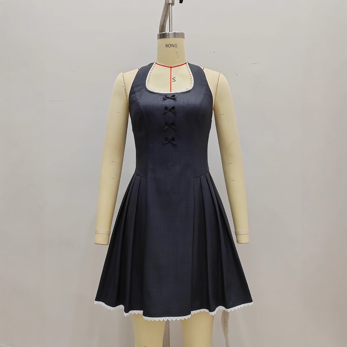 Hanging neck slim mini dress