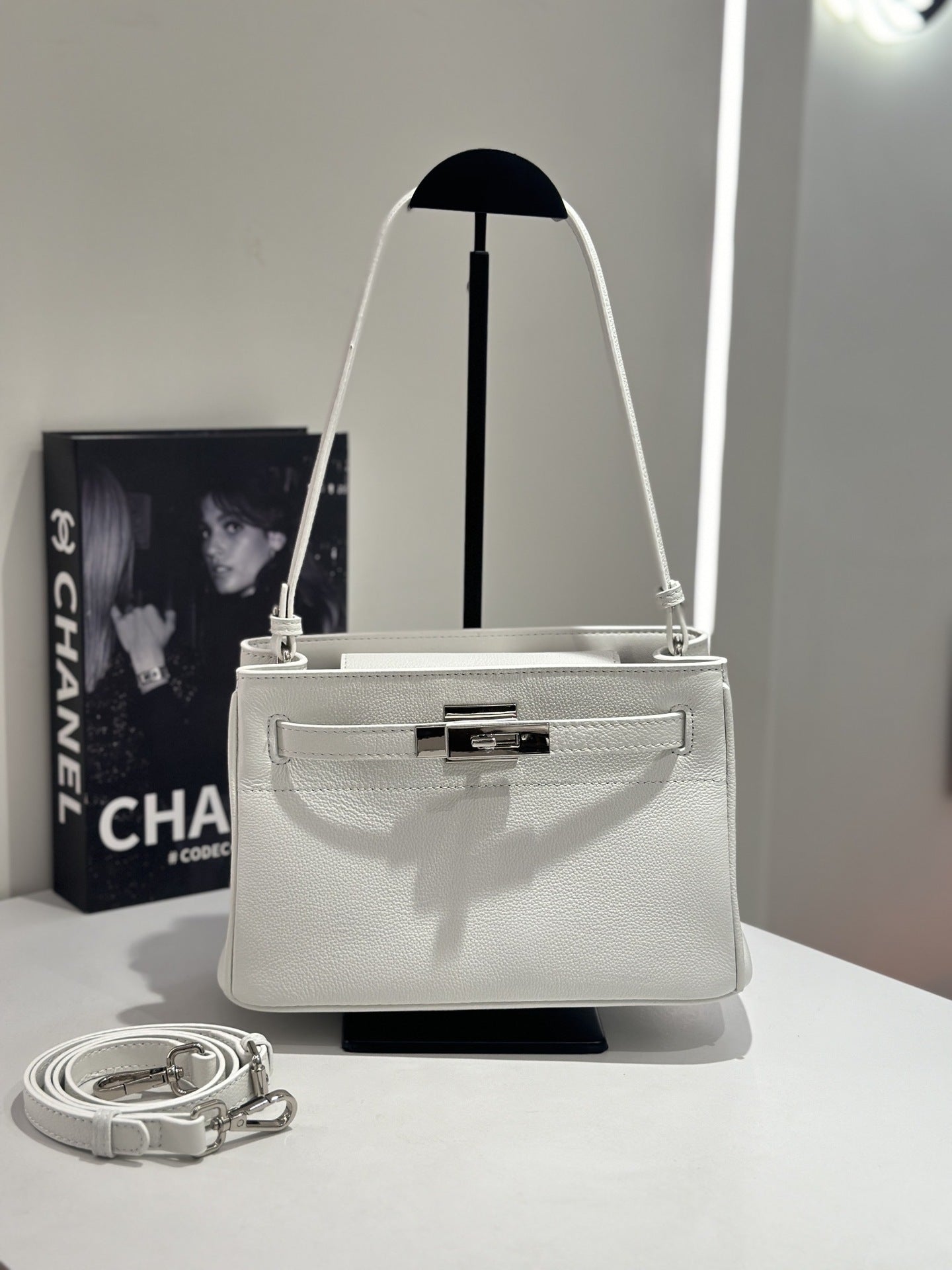 b0af0e26da845df452bda9d21d2243aa